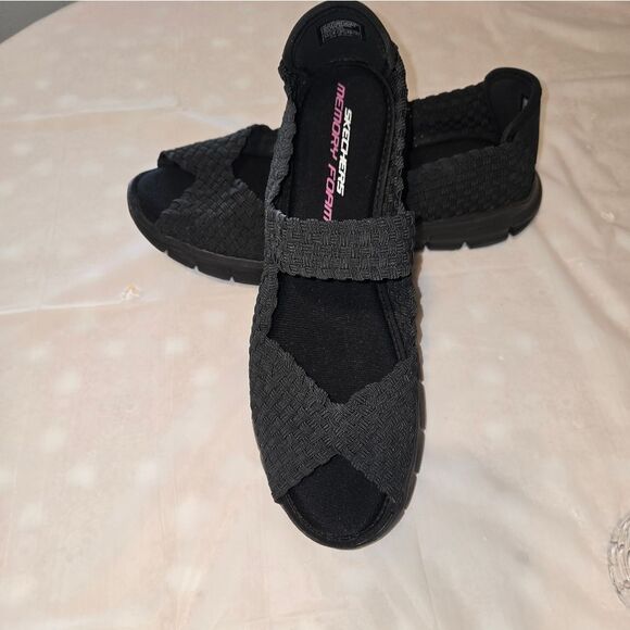Skechers Black Woven Synergy Sandals Open-Toe Design Size US11 - Picture 1 of 8